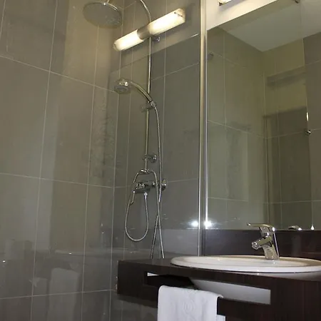 Sure By Western Memorial Hotel Caen