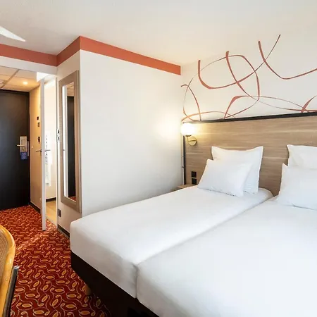 Sure By Western Memorial Отель