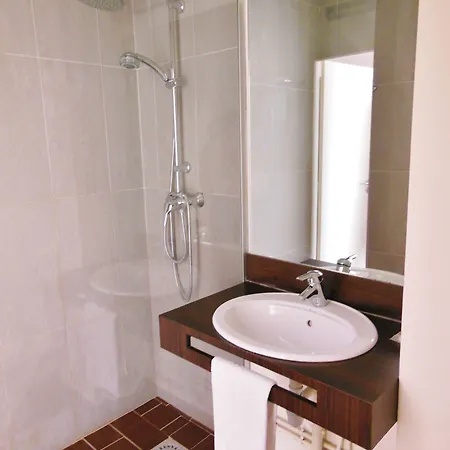 Отель Sure By Western Memorial