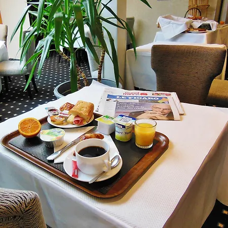 Sure By Western Memorial Отель Кан