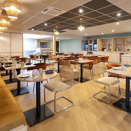 Отель Sure By Western Memorial