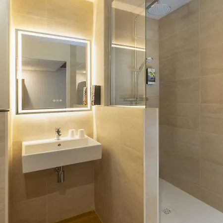 Sure By Western Memorial Кан