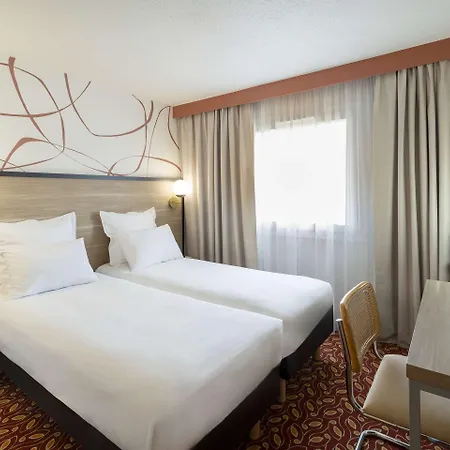 Отель Sure By Western Memorial