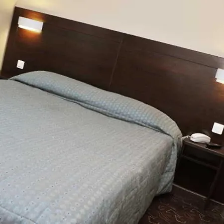 Sure By Western Memorial 3* Кан