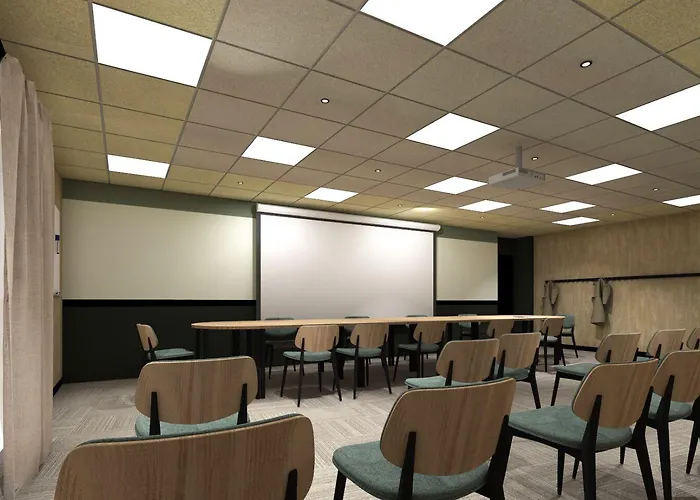 Отель Sure By Western Memorial 3*