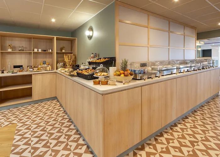 Отель Sure By Western Memorial Кан